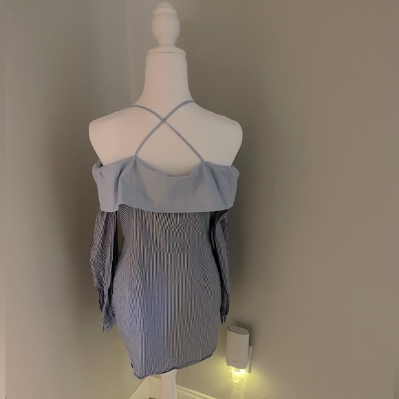 Women’s Stripped Spring Top Size Small - Picture 2 of 4